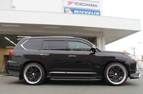 WORK LS ブライトリング SUV 24インチ レクサスLX WORK LS ブライトリングSUV 24インチの装着でございます